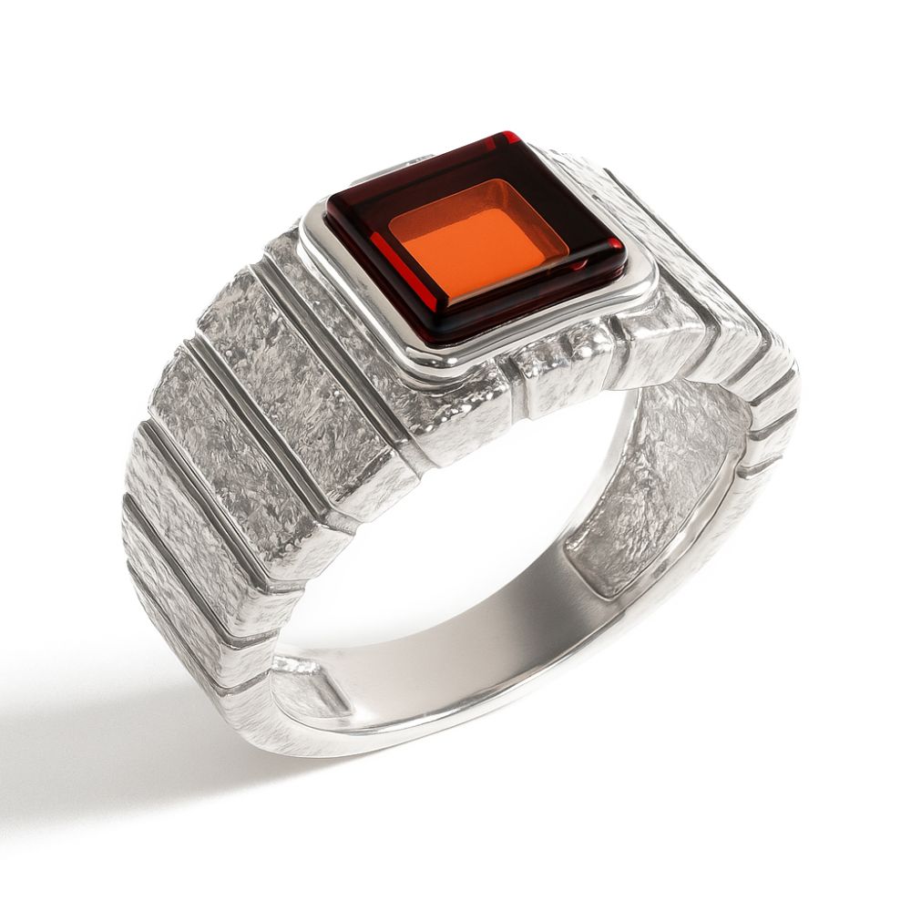 Кольцо широкое из серебра с янтарем