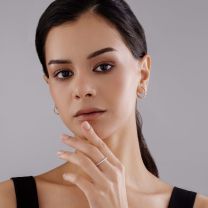 Серебрянное кольцо со вставкой Фианит