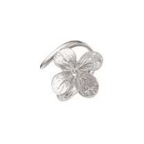 Кольцо из серебра "Цветок гортензии" разомкнутое с фианитом