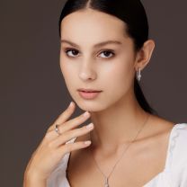 Серьги из серебра со вставкой агат снежный