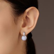 Серьги из серебра со вставкой агат снежный
