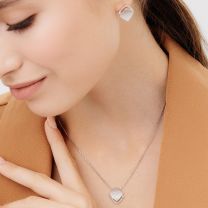 Колье из серебра с бриллиантом
