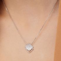 Колье из серебра с бриллиантом