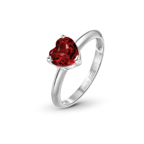 Кольцо из серебра с гранатом в форме сердца