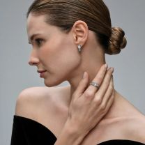 Серьги из серебра с фианитом Rio