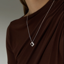 Колье из серебра с янтарем