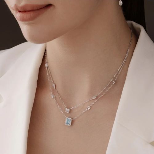 Колье из серебра с топазом Sky Blue и фианитами